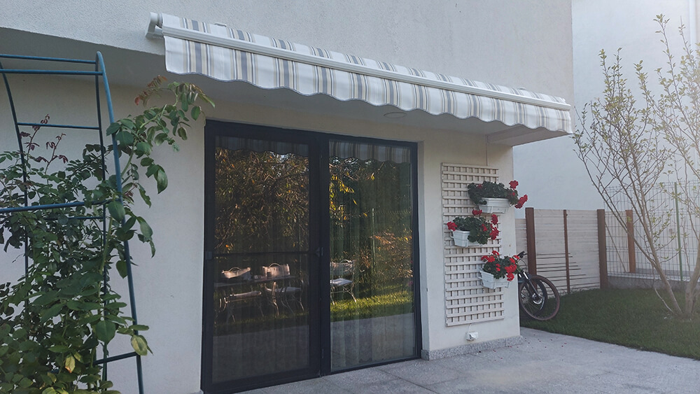 Fotografie Copertine retractabile