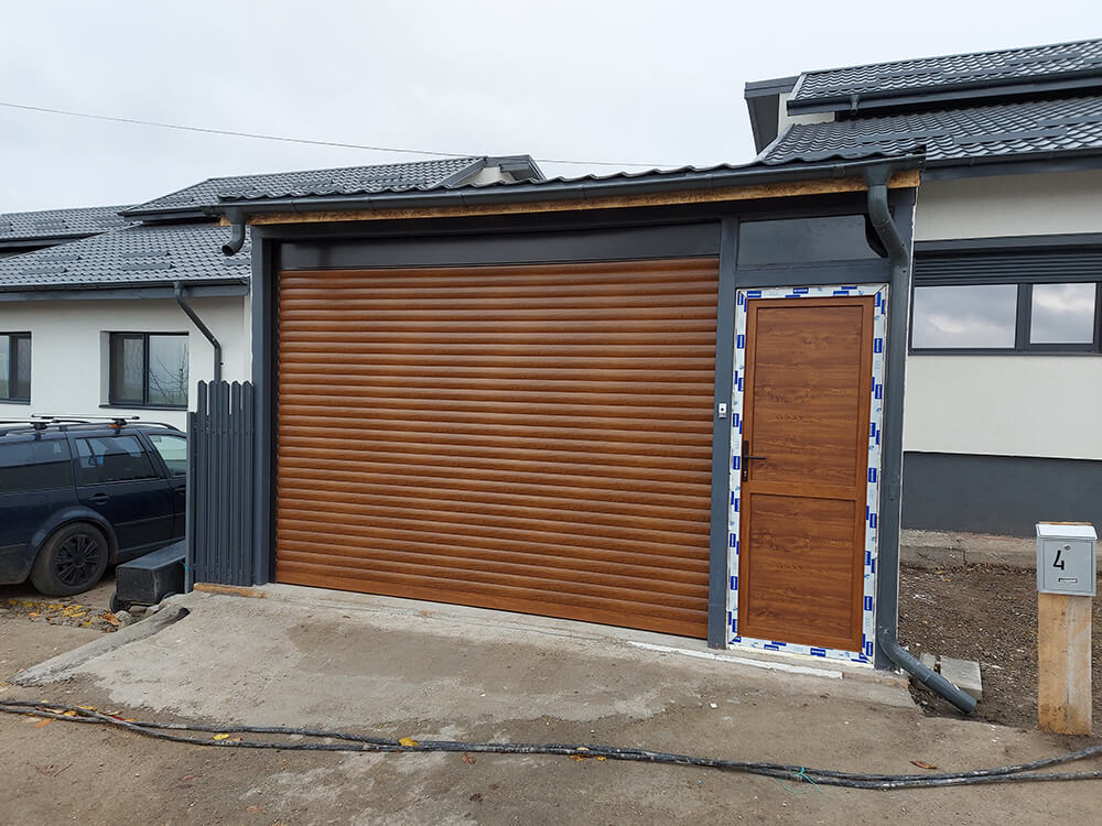 Fotografie Usi de garaj
