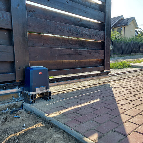 Servicii de reparatii si intretinere